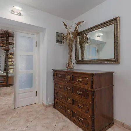 Beautiful Home In Novigrad With Wifi * Novigrad (Istria)